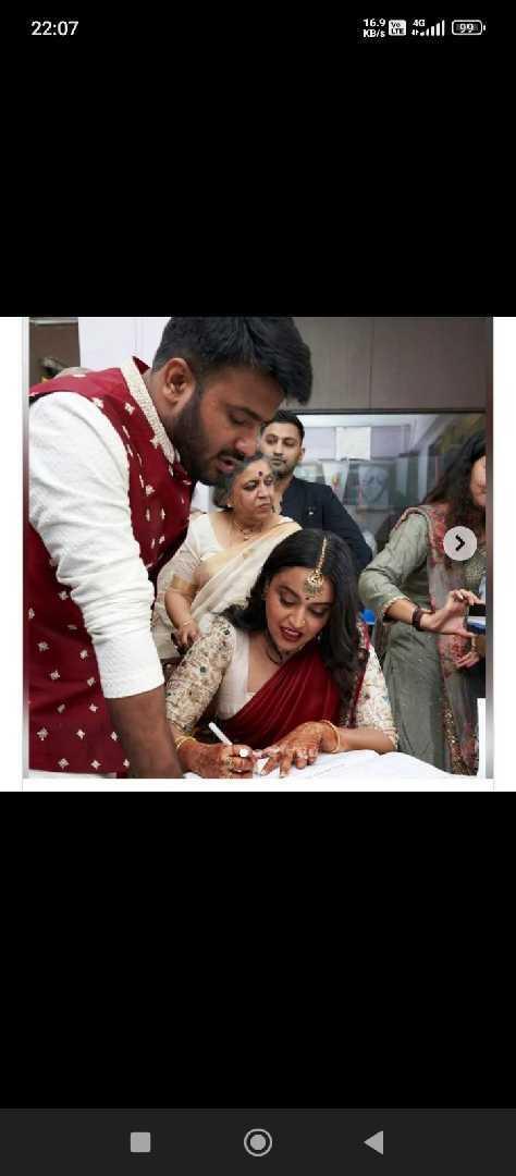 Bollywood Actress Swara Bhaske...